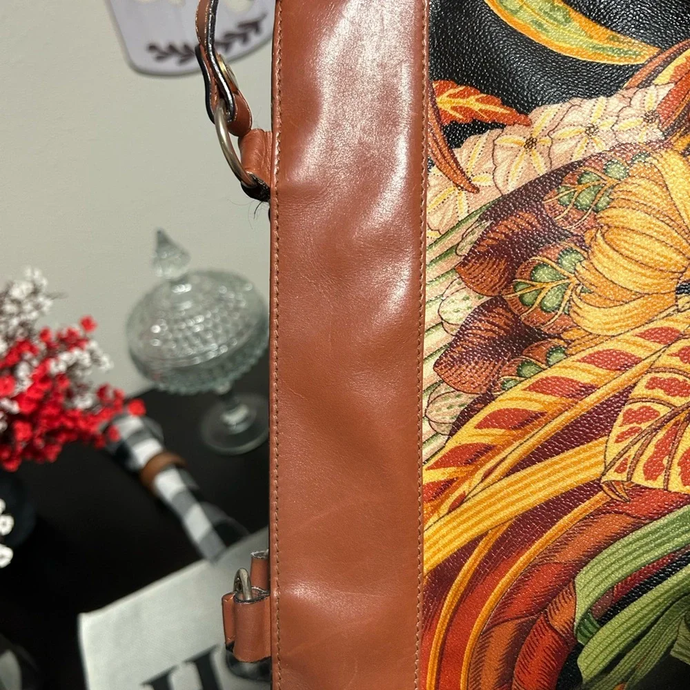 Salvatore Ferragamo Botanical Print Canvas and Leather Shoulder Bag - Picture 8 of 15